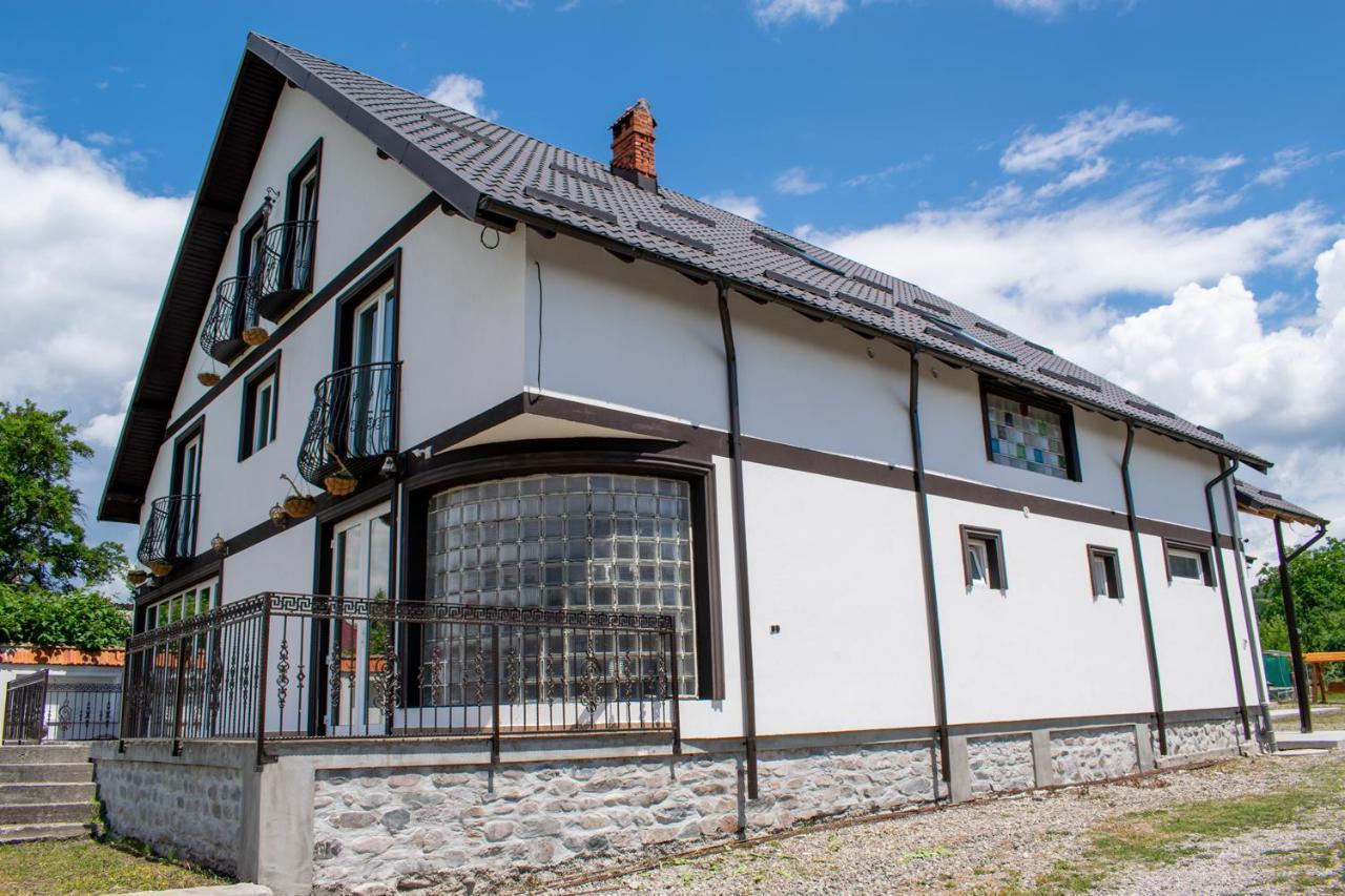 Casa Nevada Hotel Árgyasudvarhely Kültér fotó