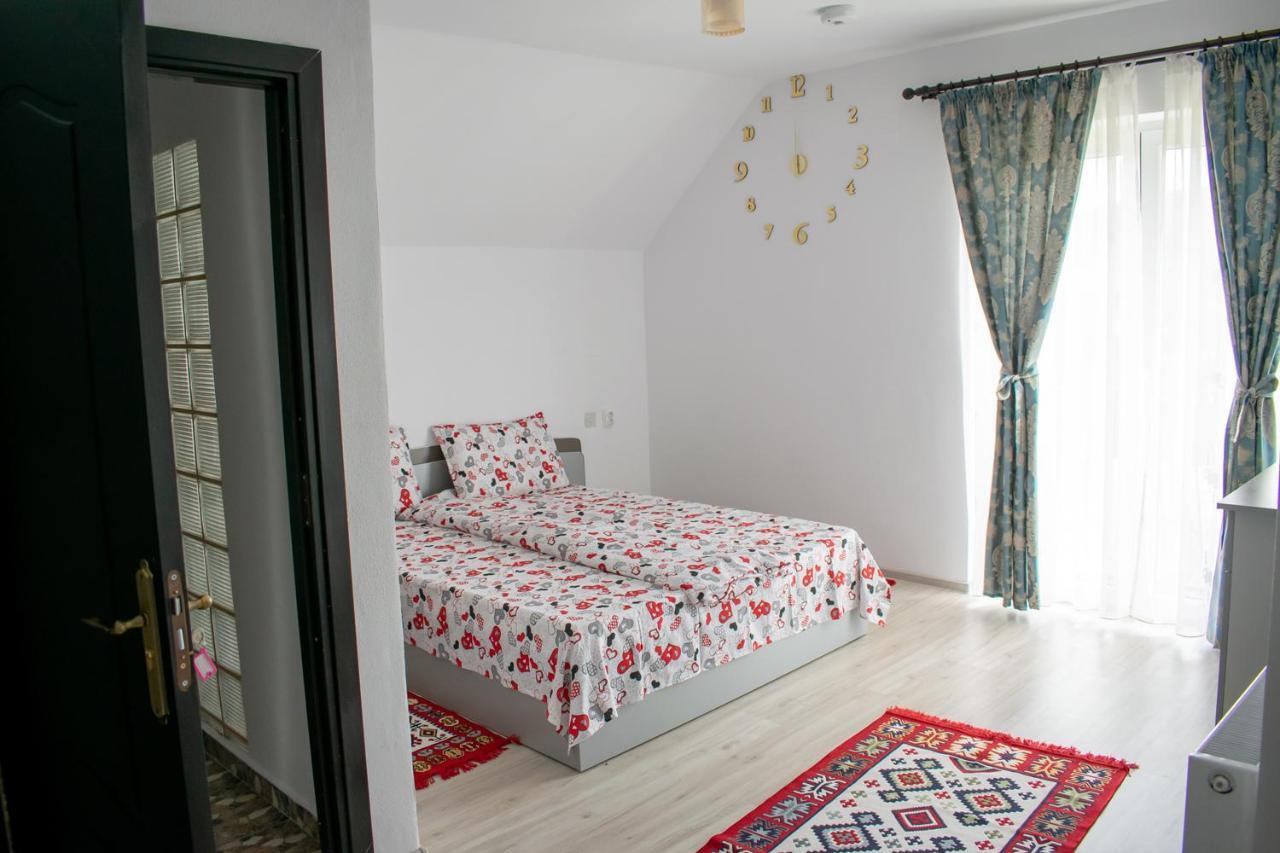 Casa Nevada Hotel Árgyasudvarhely Kültér fotó