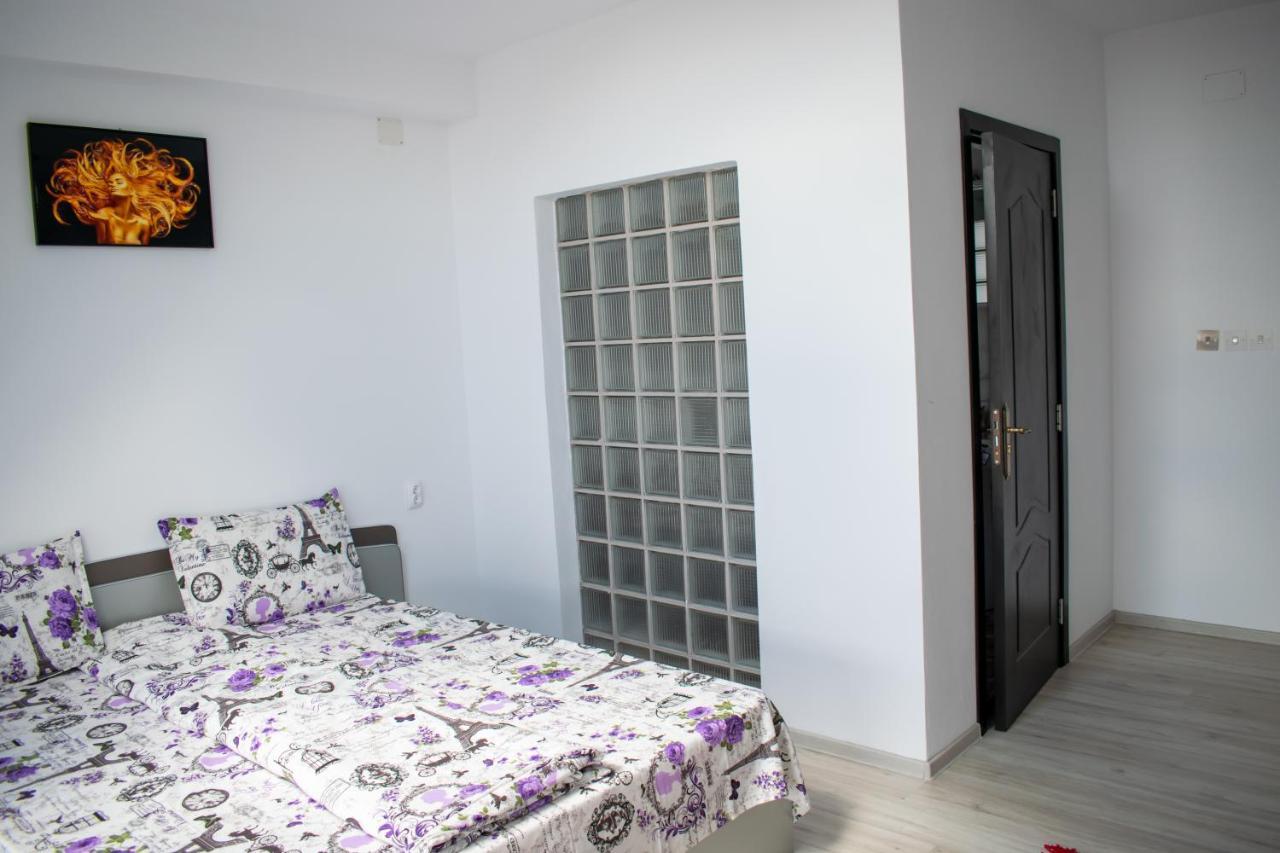 Casa Nevada Hotel Árgyasudvarhely Kültér fotó